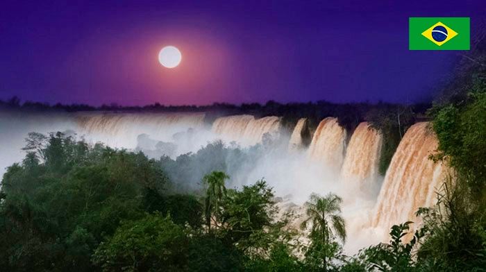 Noite nas Cataratas lado brasileiro 